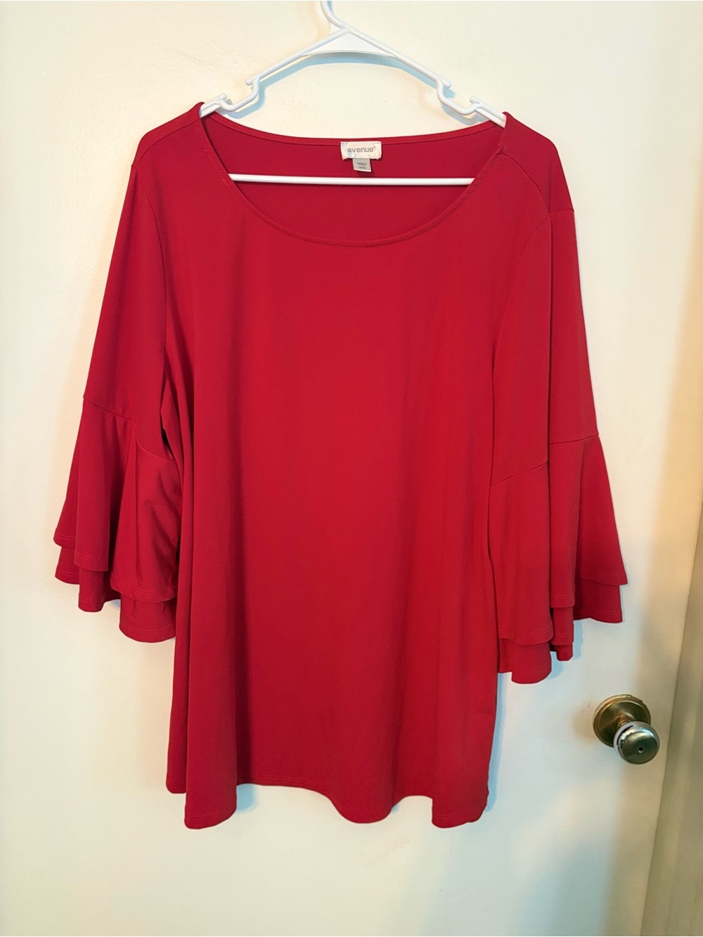 Avenue Red Ruffle Sleeve Scoop Neck Top size 18/20